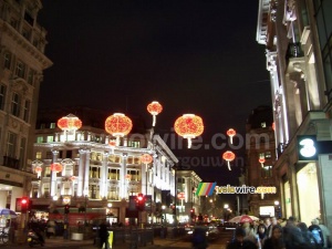 On fête le nouvel an chinois près d'Oxford Circus (1) (221x)