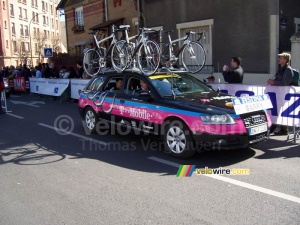 A T-Mobile car (653x)