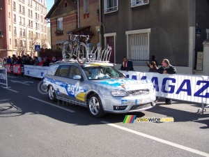 Une voiture AG2R (535x)