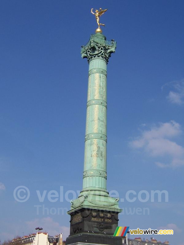 De Colonne de Juillet op Place de la Bastille