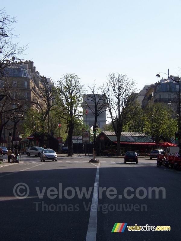 De Arc de Triomphe gezien vanaf het Place des Ternes