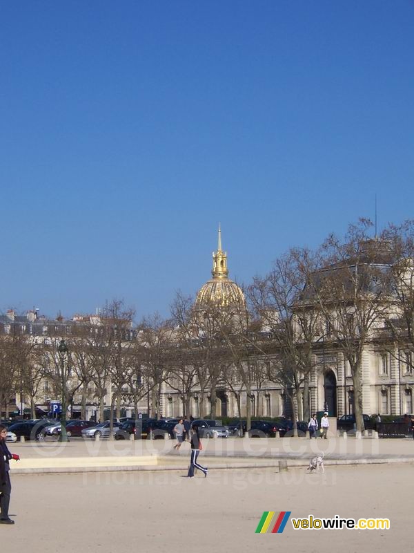 Invalides gezien vanaf Ecole Militaire