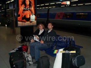 [Bruxelles] Cédric & Isabelle à la gare Bruxelles-Midi (835x)