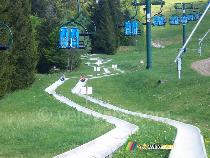 Ricou & Fabian in de rodelbaan (1)