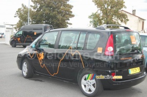 Avant départ : une Renault Espace et le Trafic (623x)