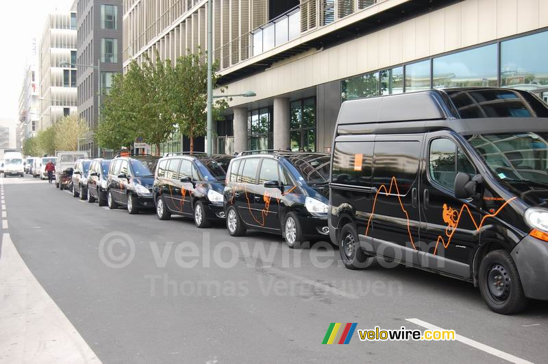Alle auto's op een rijtje voor vertrek