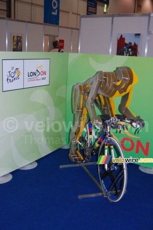 Un oeuvre d'art : un cycliste au Grand Départ (771x)