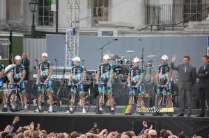 A part of the Discovery Channel cycling team (836x)
