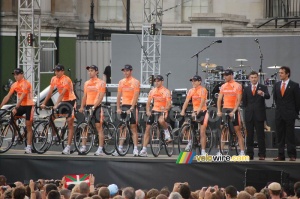 A part of the Euskaltel Euskadi cycling team (900x)