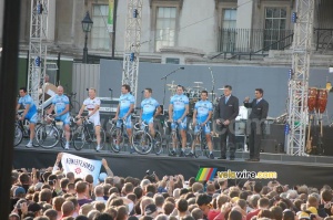 Une partie de l'équipe cycliste Gerolsteiner (686x)