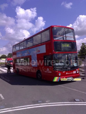 The special Tour de France shuttle bus in London (576x)