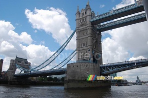 The Tower Bridge seen from the Tour de France shuttle boat (2) (562x)