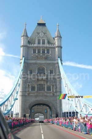 The Tower Bridge (2) (797x)