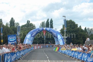 1 kilomètres jusqu'à l'arrivée à Canterbury (1) (689x)