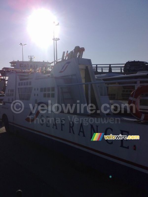 Le bateau SeaFrance ... mais celui de la caravane publicitaire (803x)