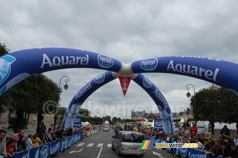 1 kilometer van de aankomst in Compiègne