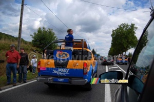 PMU dans la caravane publicitaire (759x)