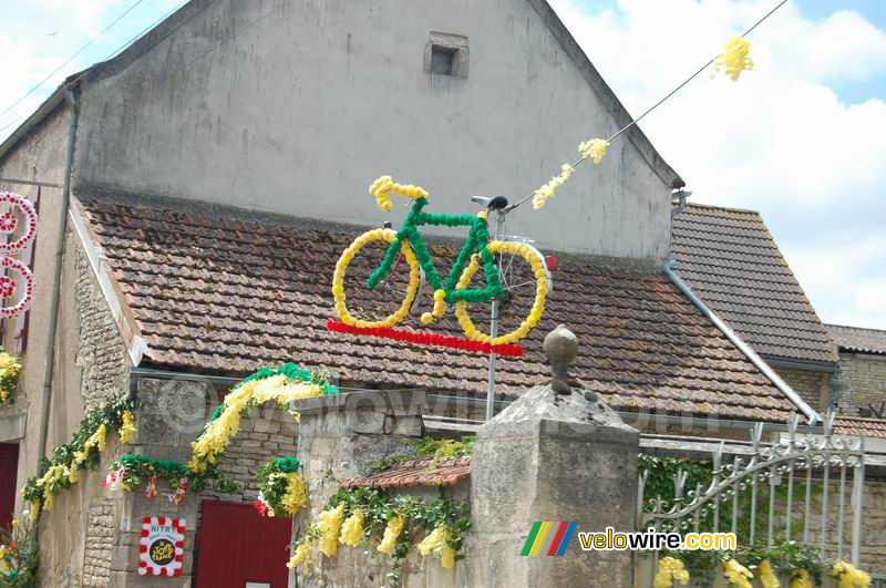 Nitry, met veel mooie decoratie (7)