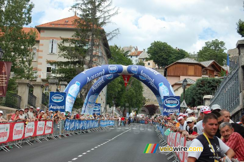 1 kilometer van de aankomst in Briançon