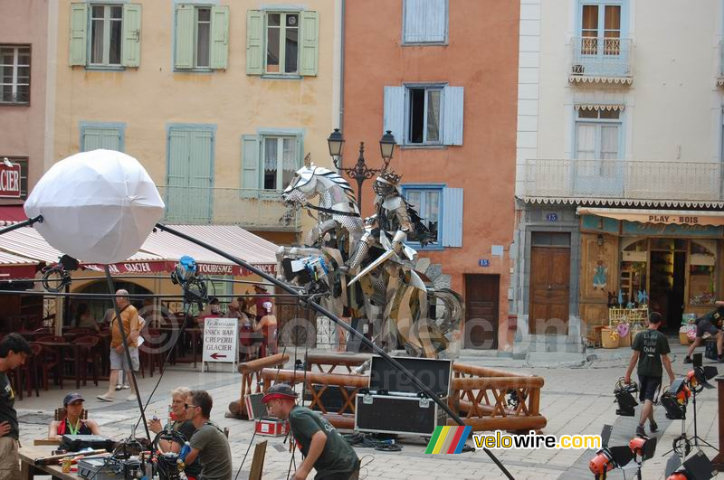 Een beeld van een ridder op z'n paard in Briançon