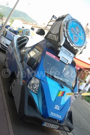 The Festina 'torpedo' with the blue watch (641x)