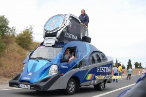 Festina advertising caravan: Valentine (2) (602x)