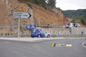 La voiture Festina qui montre quelle heure il est vue de derrière (2) (396x)