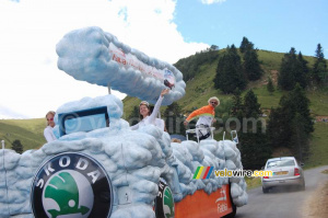 Le char de la caravane publicitaire Škoda (9) (520x)