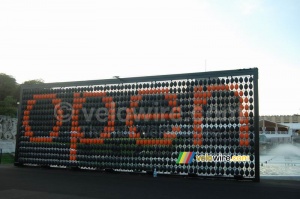 Le mur 'open' d'Orange (517x)