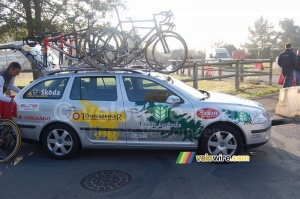 Une voiture de l'équipe cycliste Landbouwkrediet (1074x)