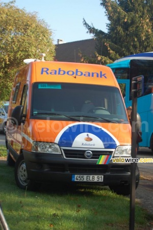 Je crois qu'Yves Couvreur était également là avec son camion Rabobank (3165x)