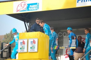 Thomas Voeckler (Bouygues Telecom) was a little late (702x)