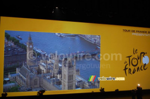 Before the presentation: looking back at the Tour 2007 start in London (930x)