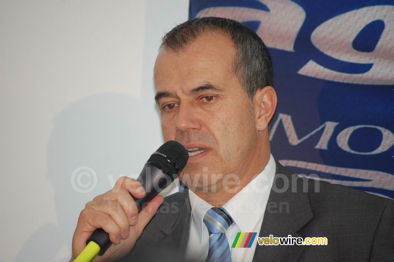 Vincent Lavenu, de general manager van de ploeg