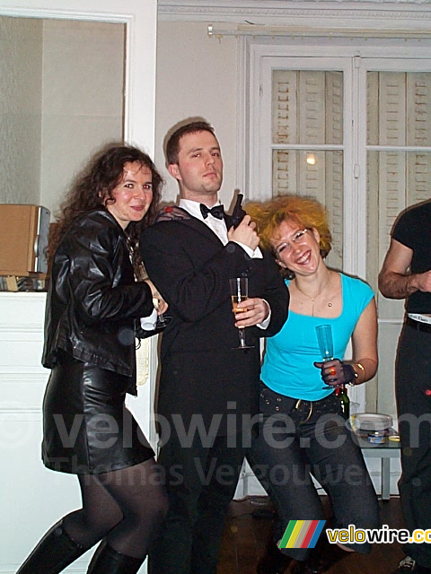 [Housewarming Olivier]: O(h) dieu: Bond, James Bond!