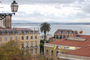 Des maisons jaunes à Lisbonne (321x)