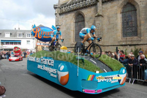 Caravane publicitaire Bouygues Telecom (866x)