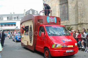 Caravane publicitaire Vittel : Radio Vosges International (790x)