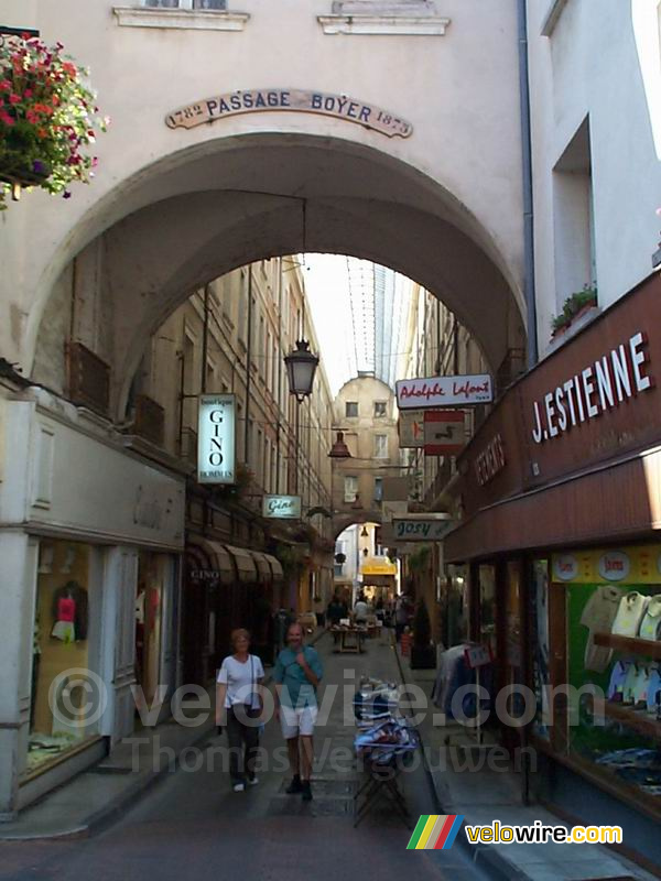 Carpentras: mijn ouders in de Passage Boyer / 'La rue Vitrée'