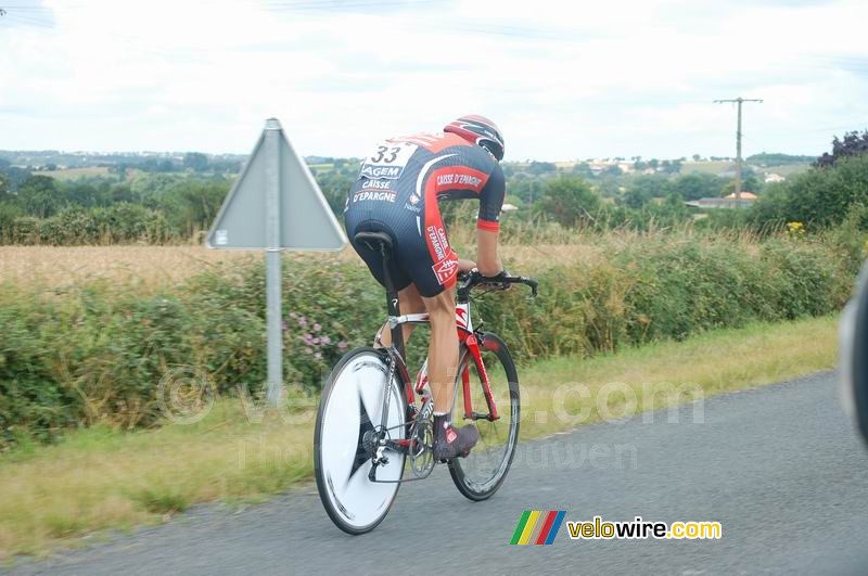 Arnaud Coyot (Caisse d'Epargne) tijdens de tijdrit (1)