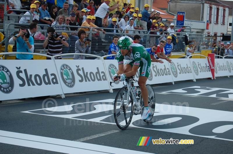 Thor Hushovd (Crédit Agricole) bij de finish in Cholet