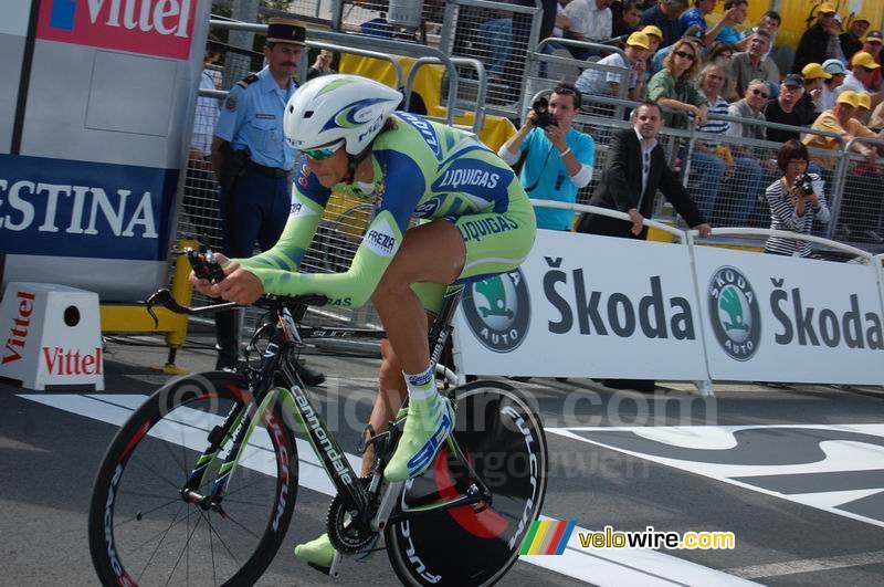 Filippo Pozzato (Liquigas) bij de finish in Cholet