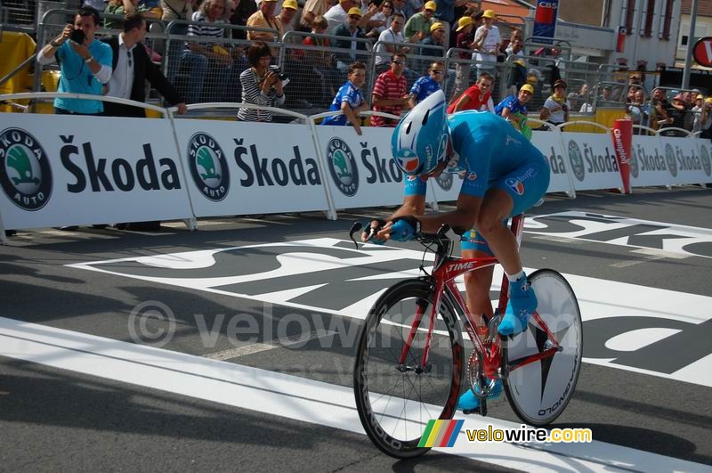 Jérôme Pineau (Bouygues Telecom) bij de finish in Cholet