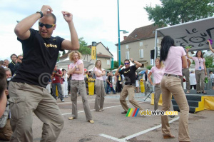 La chorégraphie des filles et garçons d'.A.S.O. sur No stress (2) (830x)