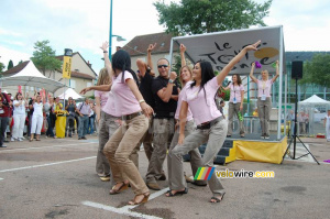 La chorégraphie des filles et garçons d'.A.S.O. sur No stress (3) (749x)