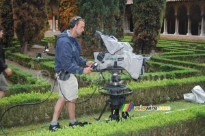 The outside camera (with its camera man) (720x)