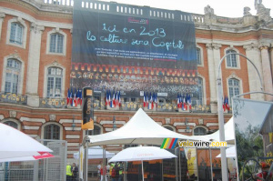 Orange's stand in the Village Départ in Toulouse (725x)