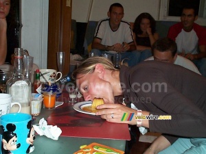 Flanby-night: Franĉoise - Le gobage 'by side' (407x)