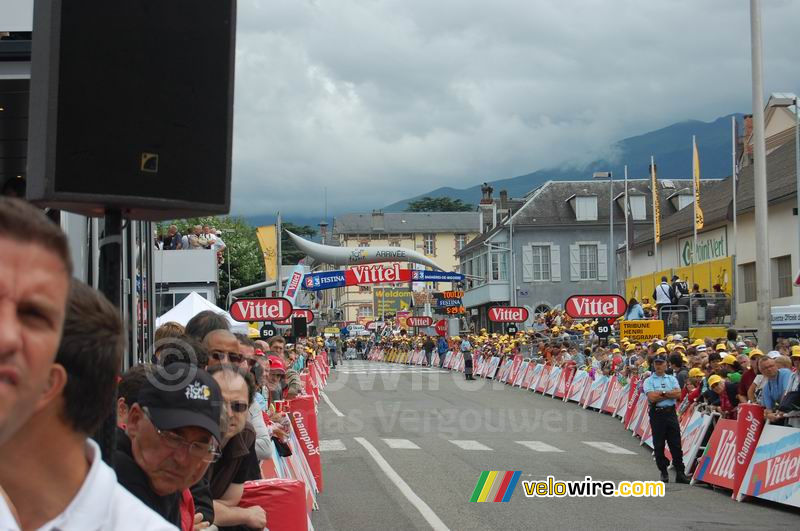 De finish in Bagnères-de-Bigorre