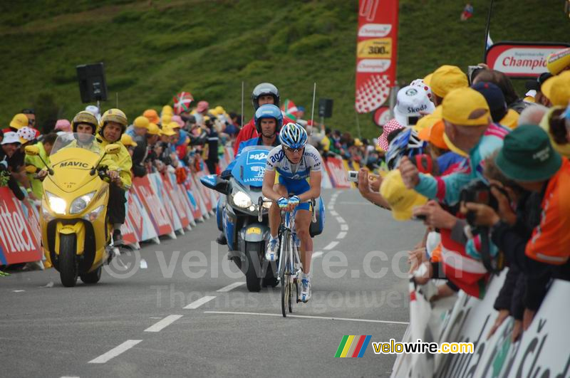 Vladimir Efimkin (AG2R La Mondiale) bij de aankomst op Hautacam